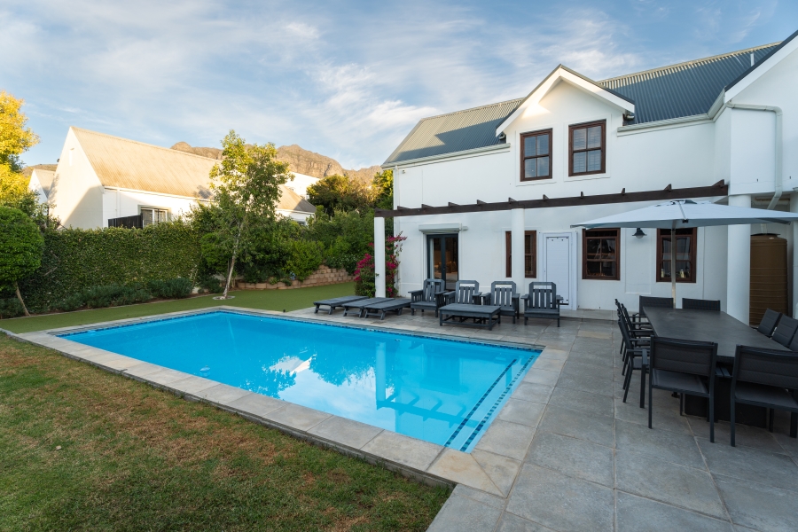 5 Bedroom Property for Sale in Paradyskloof Western Cape